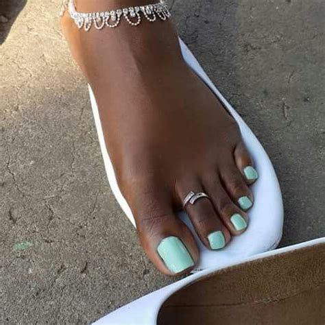 ebony love her feet|ebony